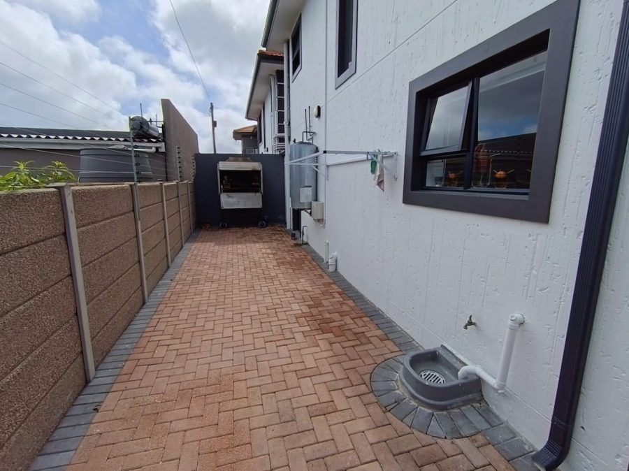 3 Bedroom Property for Sale in Dana Bay Western Cape